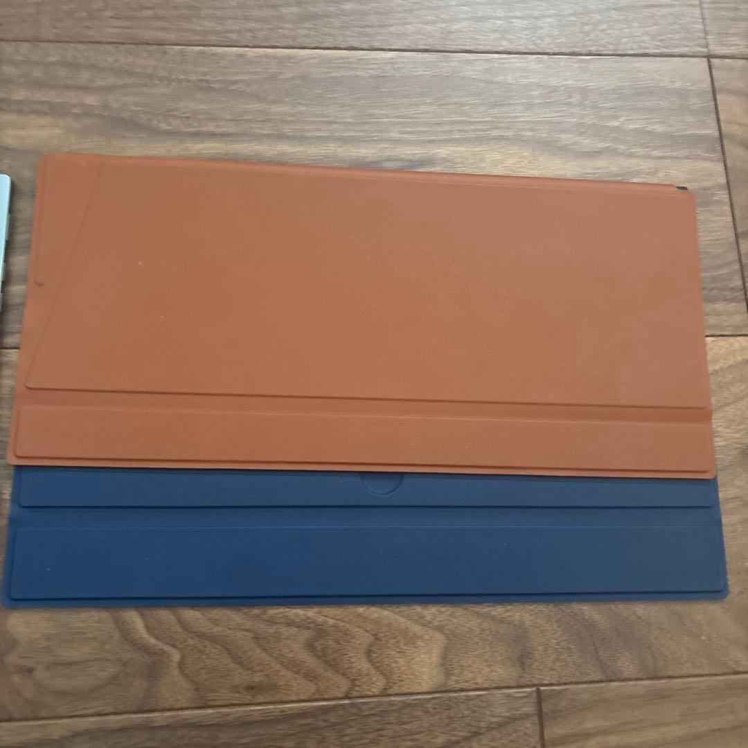 ASUS MQ13AH　有機EL　ディスプレイ