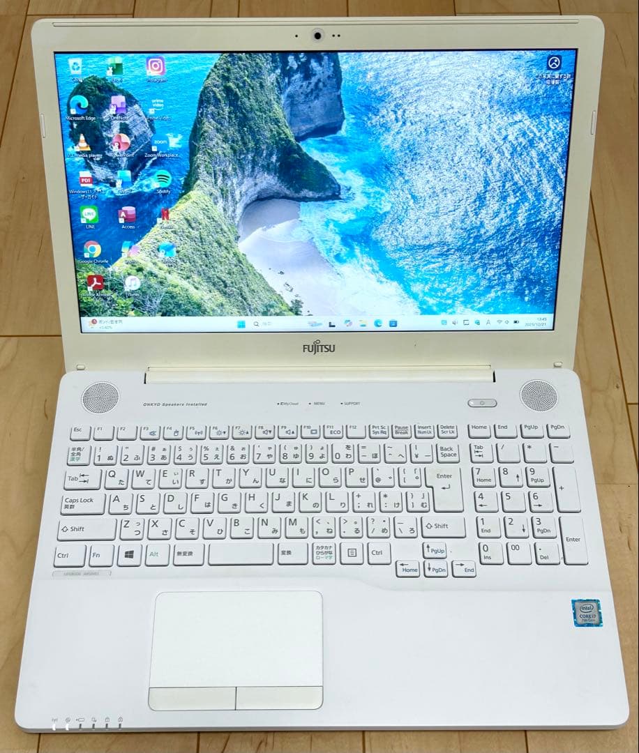富士通 ノートPC クワッドコアCorei7 500GB 新品SSD オフィス