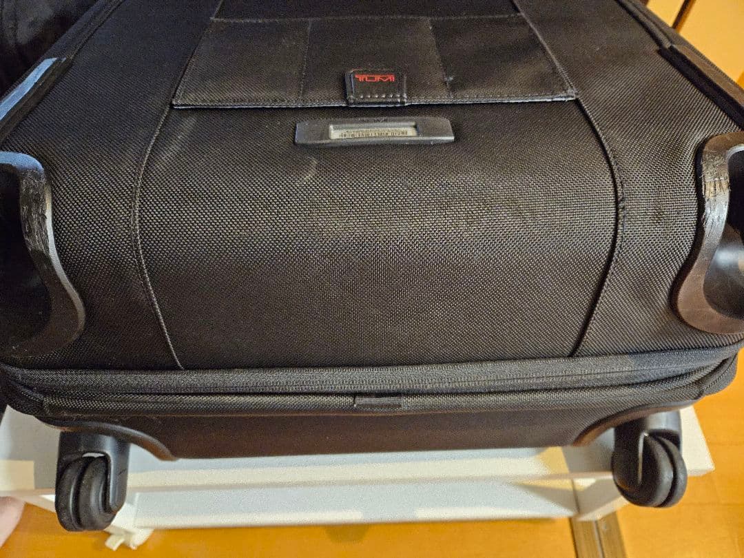 TUMI Alpha2 デラックス4ウィールラップトップケースブリーフ