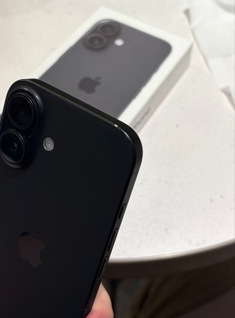 iPhone16 256GB Simフリー