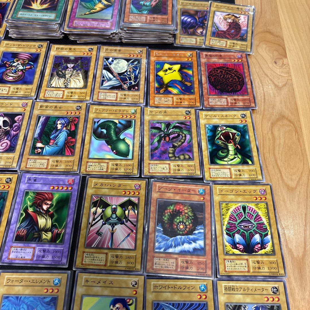 遊戯王　初期カード　200枚以上まとめ売り　絶版グッズ付き