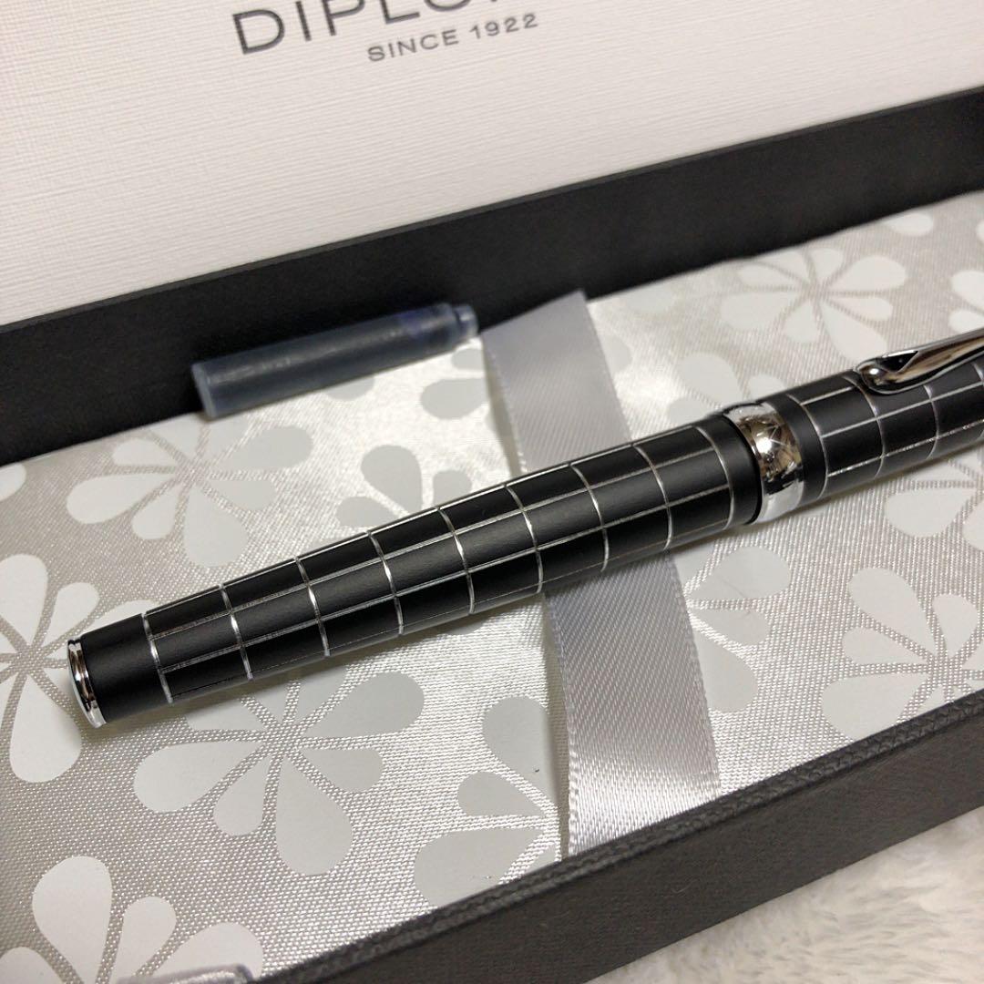 ☆廃番 新品 ディプロマット 万年筆 ローム ギロシェ ラピスブラック ニブF☆