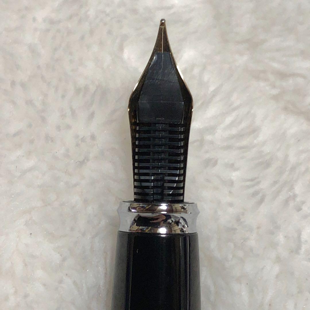☆廃番 新品 ディプロマット 万年筆 ローム ギロシェ ラピスブラック ニブF☆