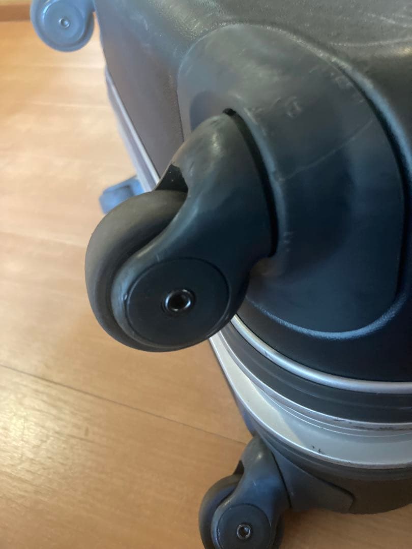 プロテカ　エキノックスライト　スーツケース