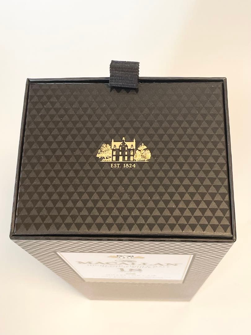 マッカラン18年シェリーオークカスク 2023リリースシングルモルト新品未開封