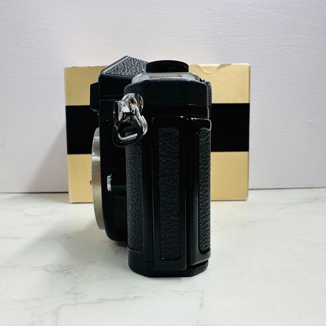 Nikon F2 Titan フィルムカメラ ボディ ノーネーム