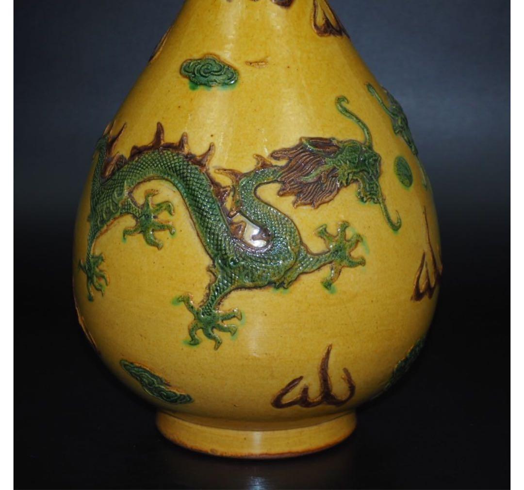 送料無料 値下げ中　時代物　手造り　盛上げ雲龍文三彩花瓶　高さ34ｃｍ