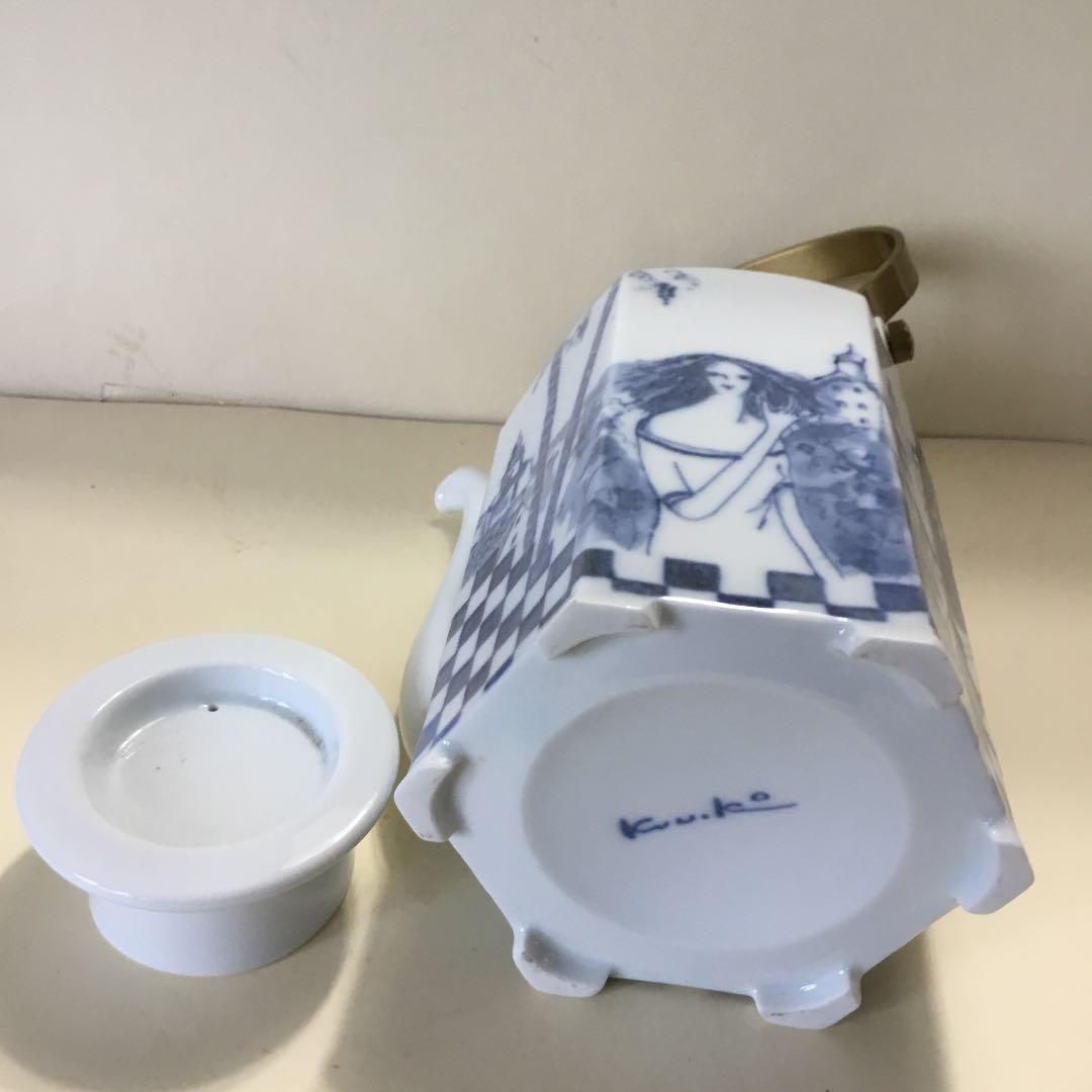 松任谷國子作(白磁ポット)