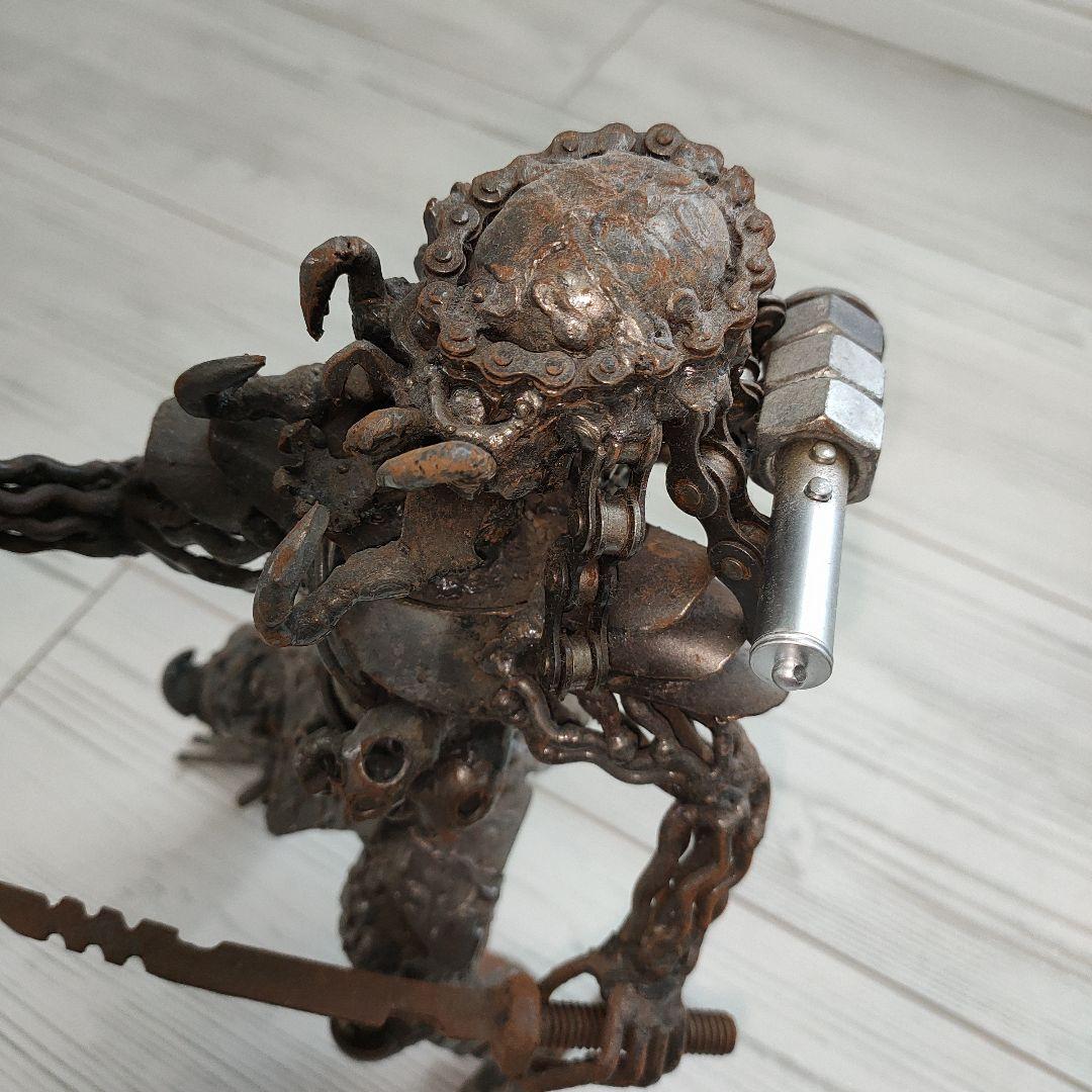 廃材メタルアート／エイリアンVSプレデター