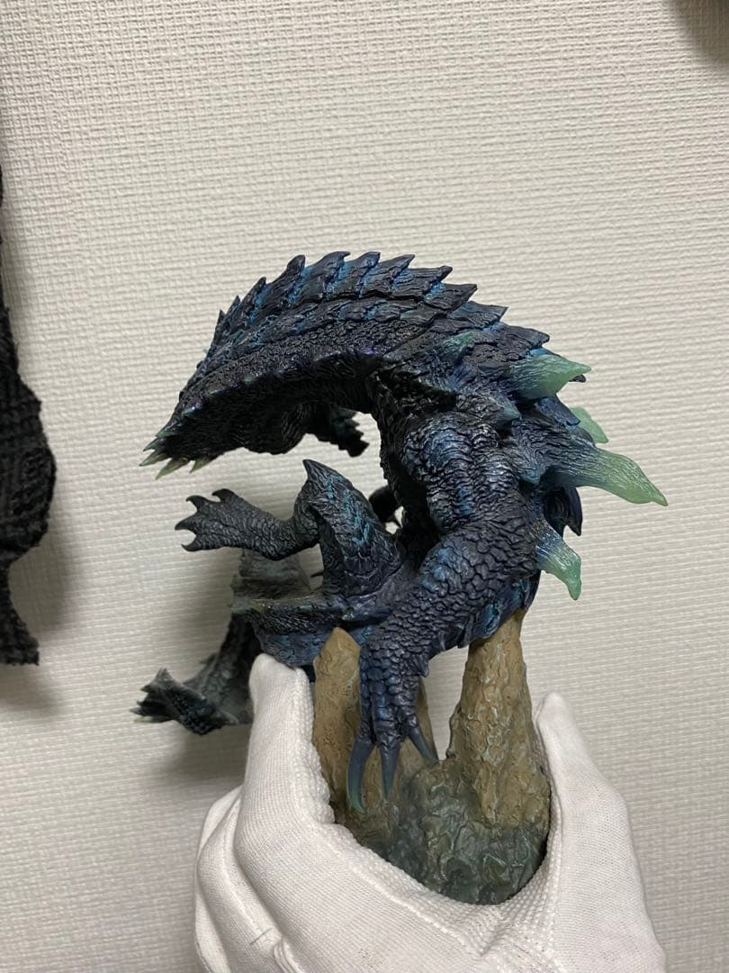 ラギアクルス希少種　フィギュア