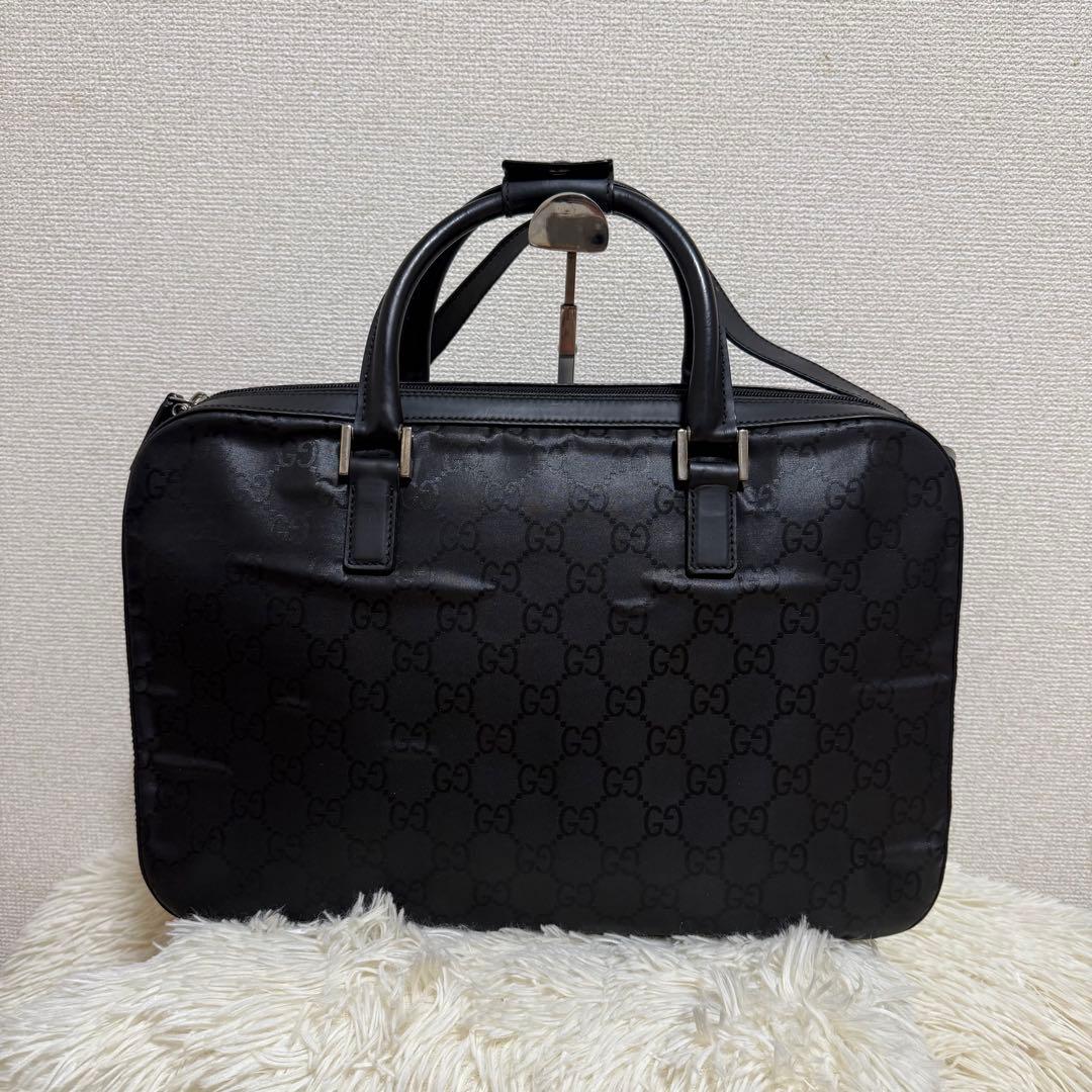 GUCCI　グッチ　ビジネスバッグ　ブラック　GG柄　2way