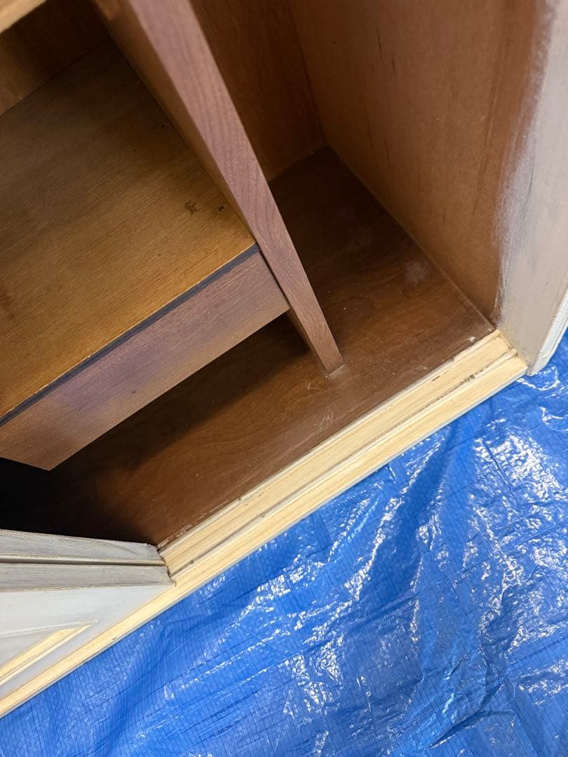 部屋置きにしたら結構いい　ブロカント　キャビネット