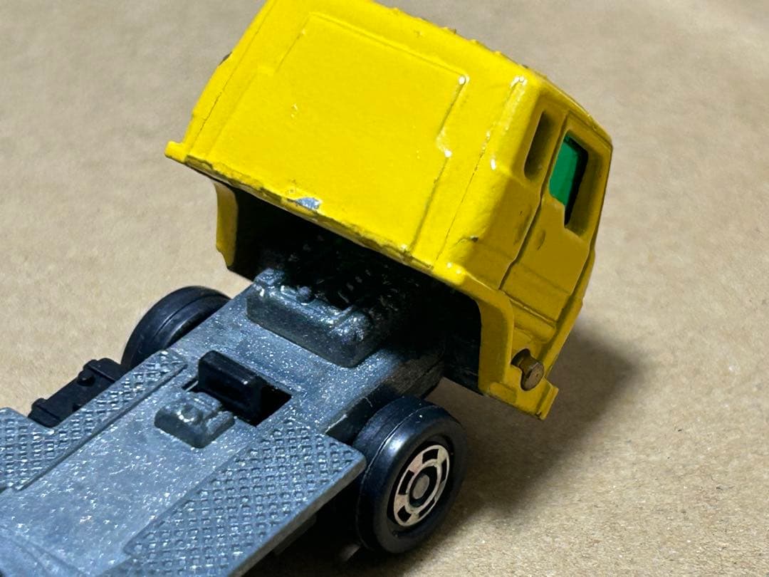 ロングトミカ いすゞ V12 ウイングルーフトレーラー 黄ヘッド