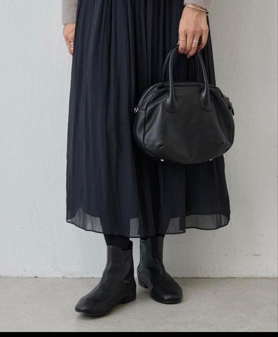 【完売色】未使用近　ビアズリー ラウンドミニボストンバック　ブラック