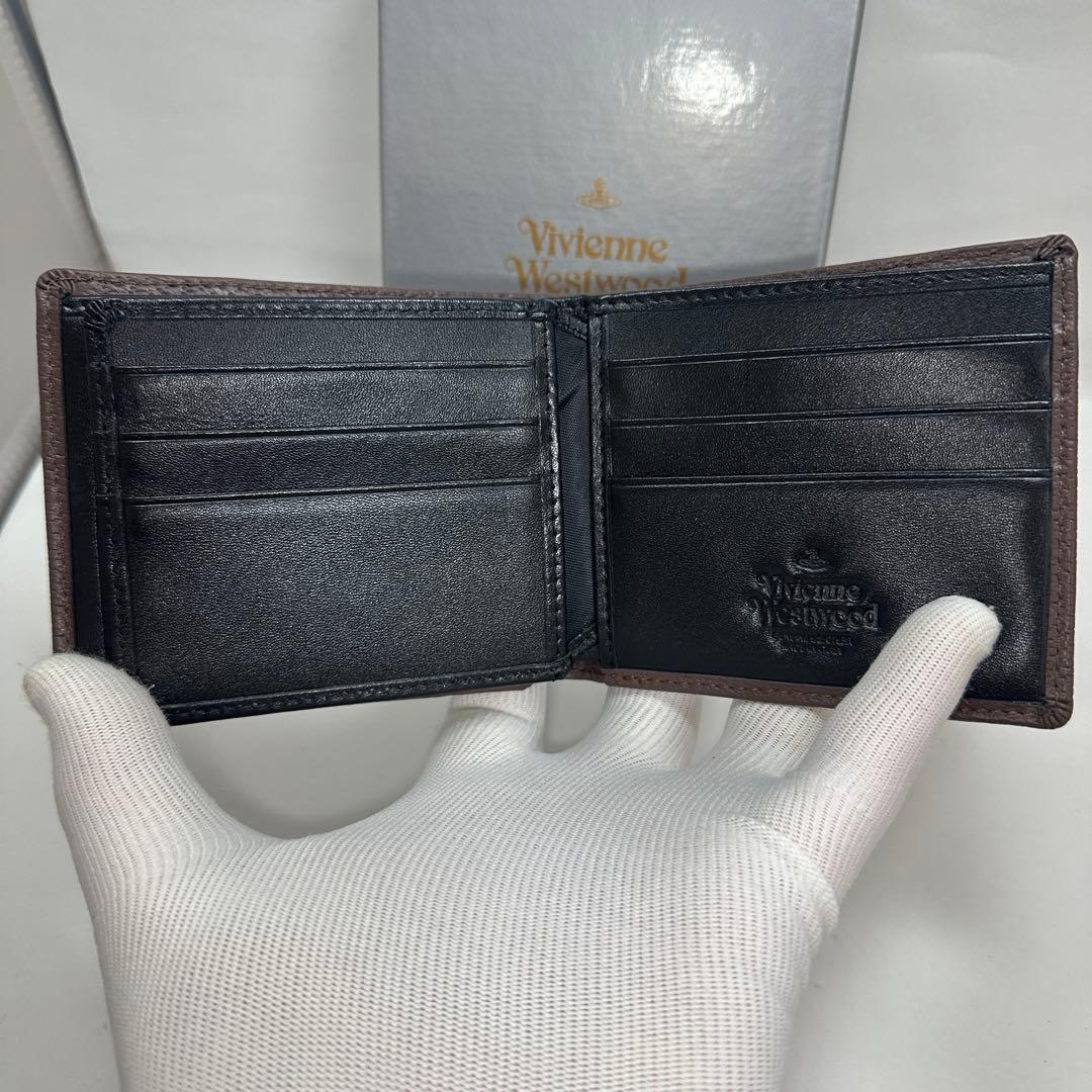 【人気！新品】ヴィヴィアンウエストウッド 二つ折り財布