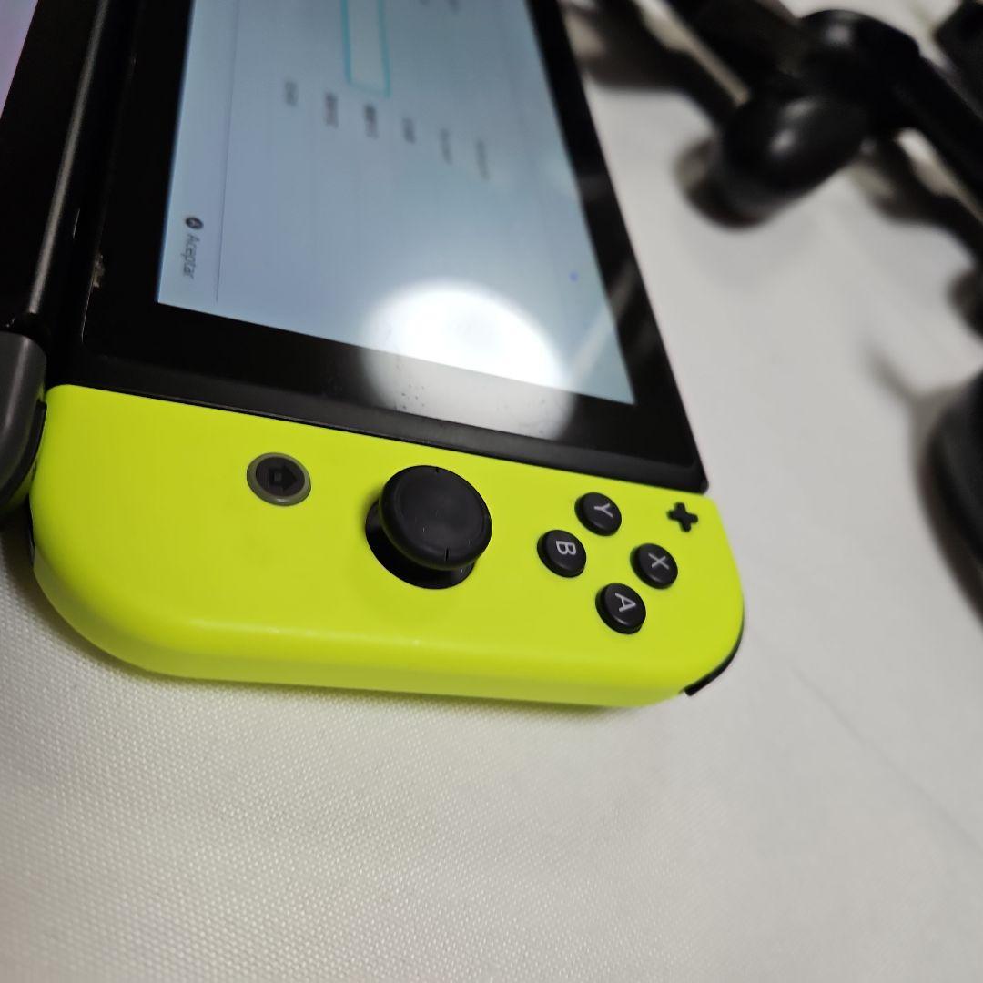 【モンハン仕様他】Nintendo Switch 2台セット　スイッチ2台他色々