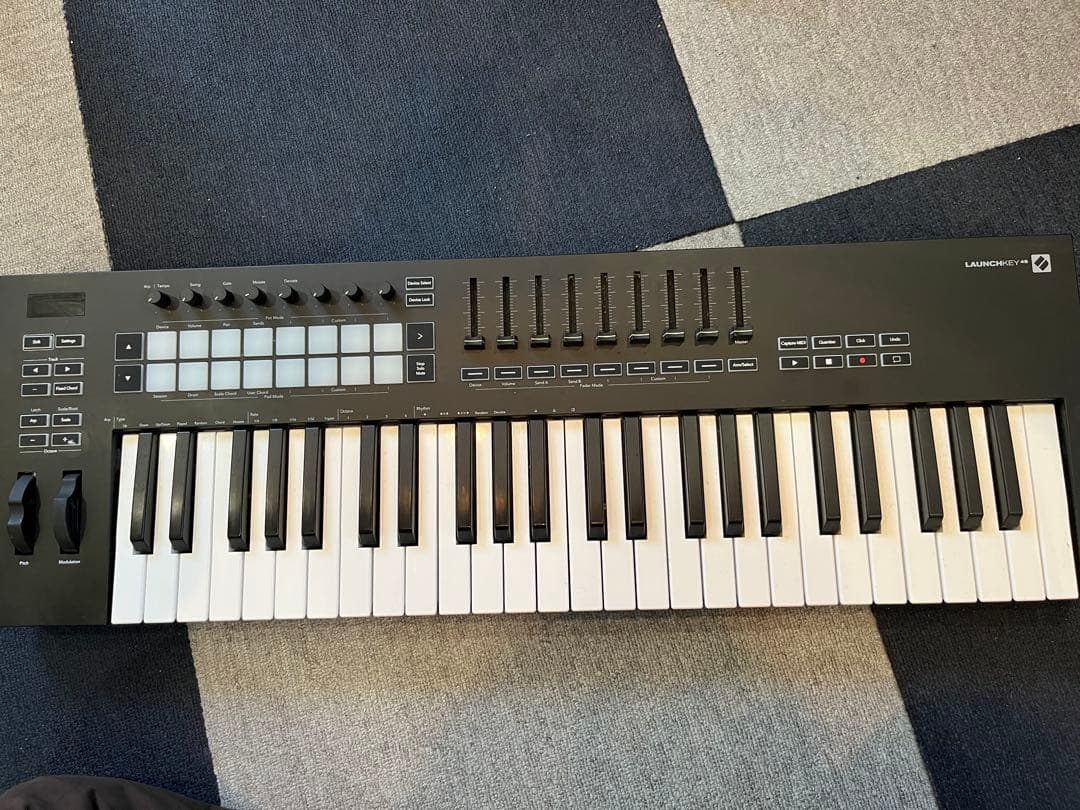 Novation Launchkey 49 MK3 一部不具合あり