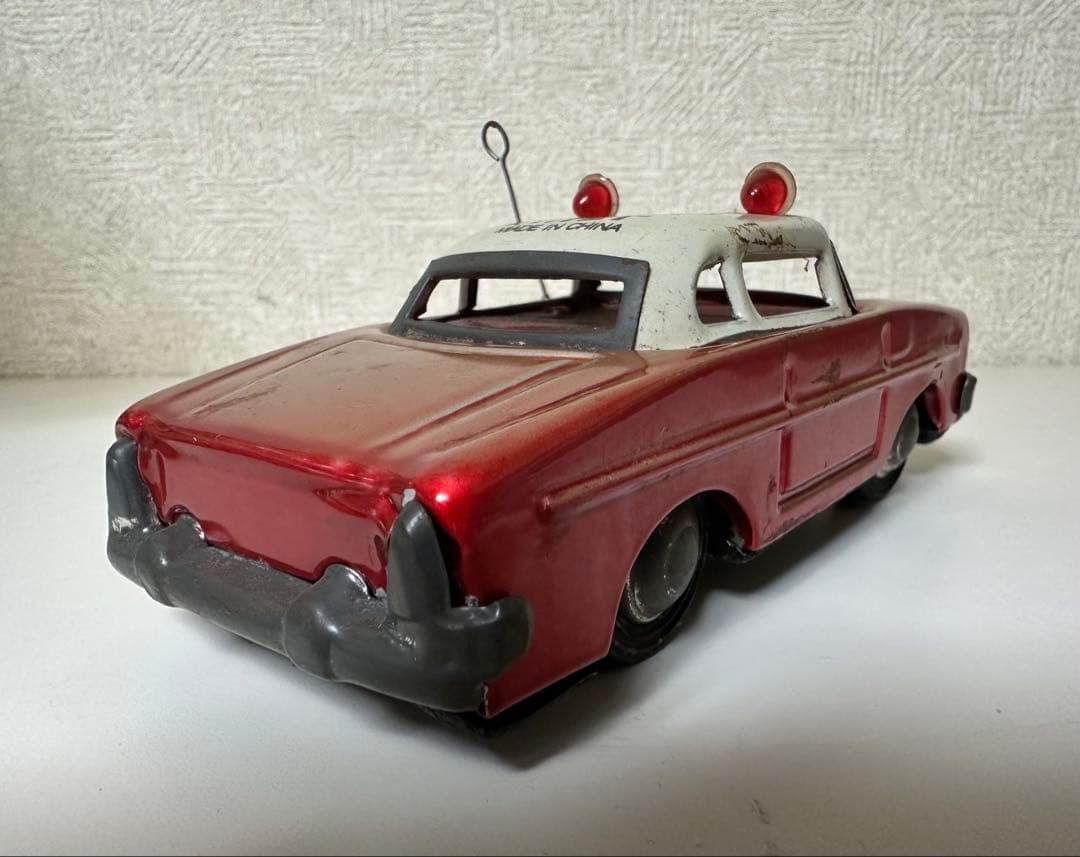 激レア 年代物 ブリキ製 消防指揮車 ミニカー MF714 FIRE CHIEF