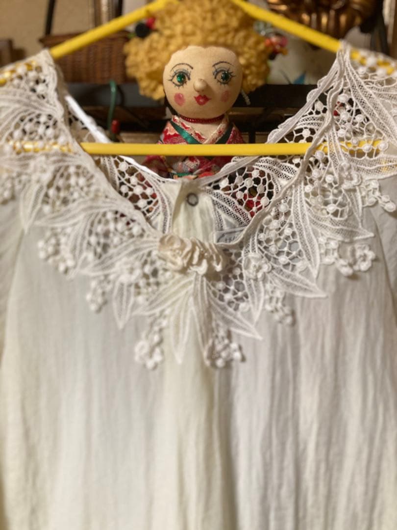 サエラ鈴蘭エプロン大きいサイズこれから寒い季節に沢山着込めます。クリーム色