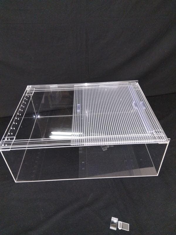 蓋を外す事なく開閉できる引き戸の爬虫類ケージ 小動物ケージ 小動物用 等