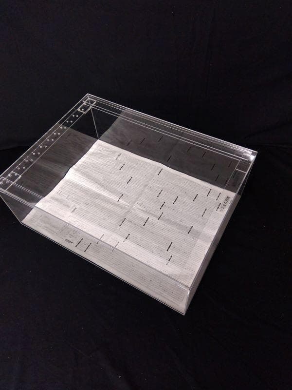 蓋を外す事なく開閉できる引き戸の爬虫類ケージ 小動物ケージ 小動物用 等