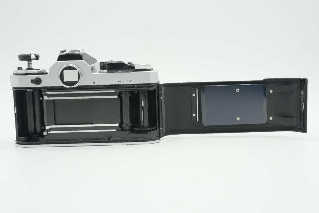 【美品・完動品】Nikon FE シルバー フィルムカメラ本体