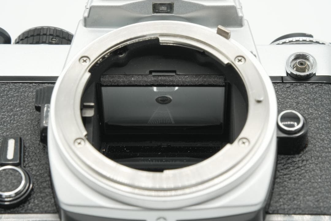 【美品・完動品】Nikon FE シルバー フィルムカメラ本体