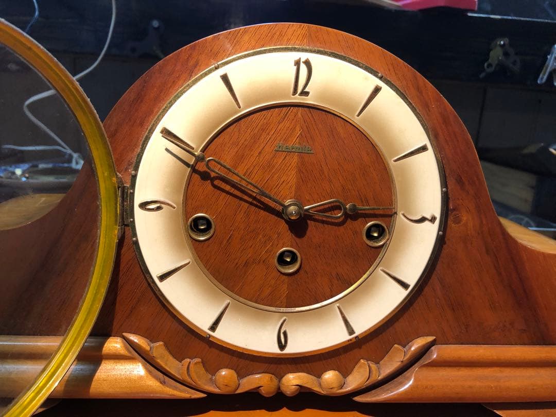 HERMLEの置き時計