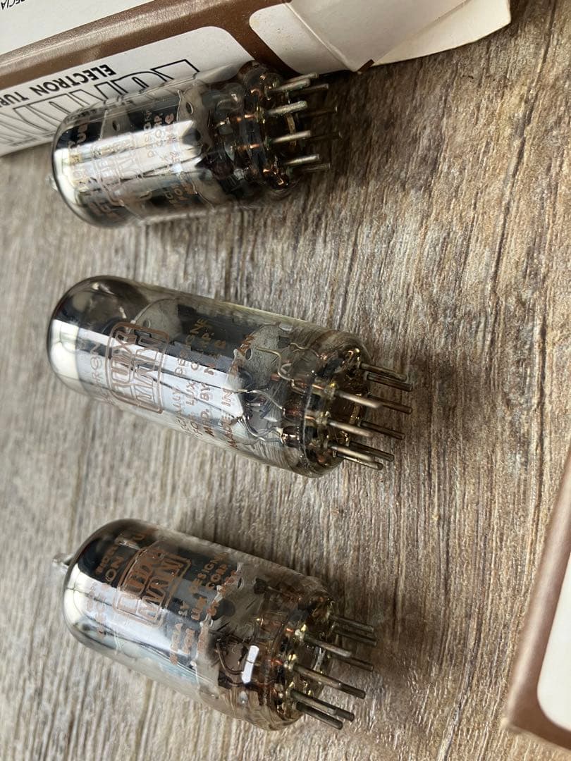 S*Y様 LUXMAN ラックスマン　真空管　8045G 6240G 12AU7