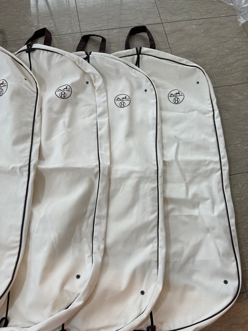 美品　HERMES ガーメントケース 4枚セット エルメス ガーメントバッグ