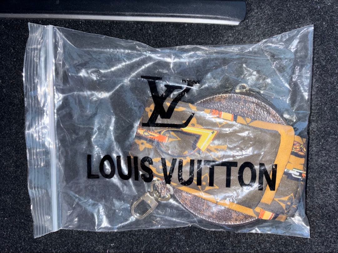LOUIS VUITTON ケース　小銭入れ　財布