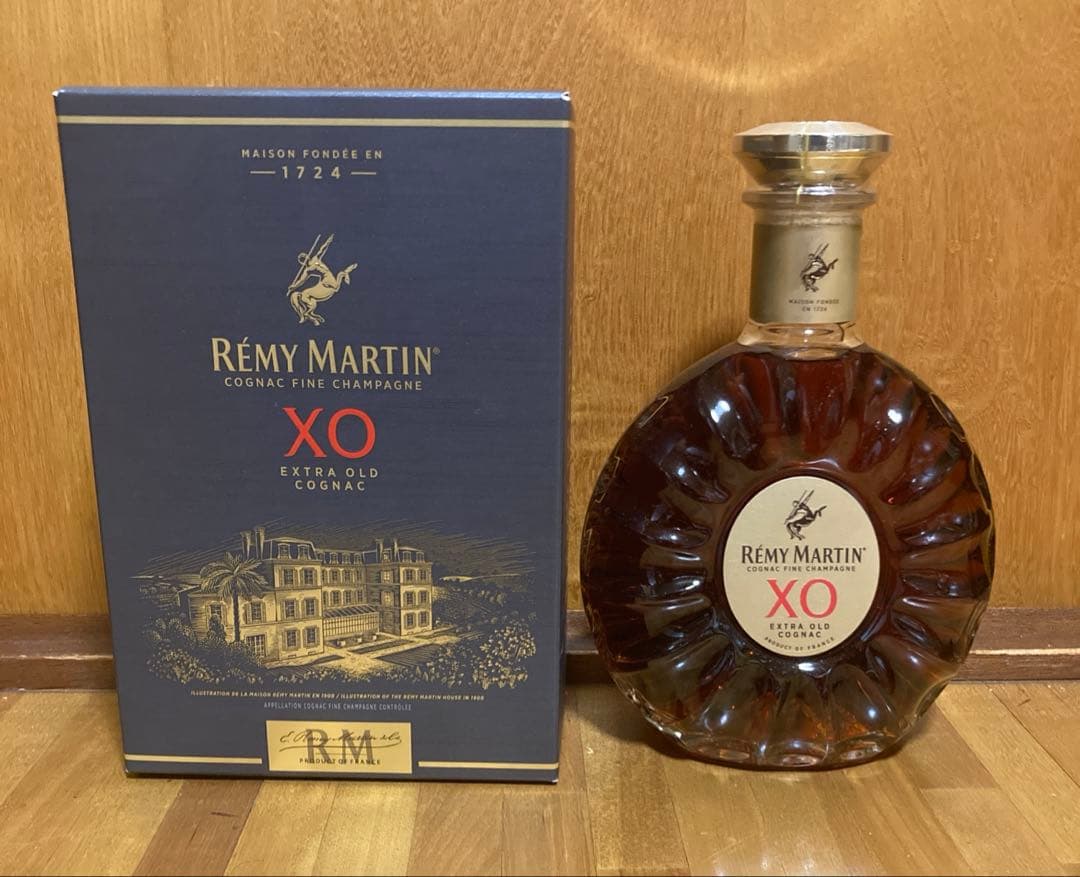 Rémy Martin XO コニャック 700ml 箱入り