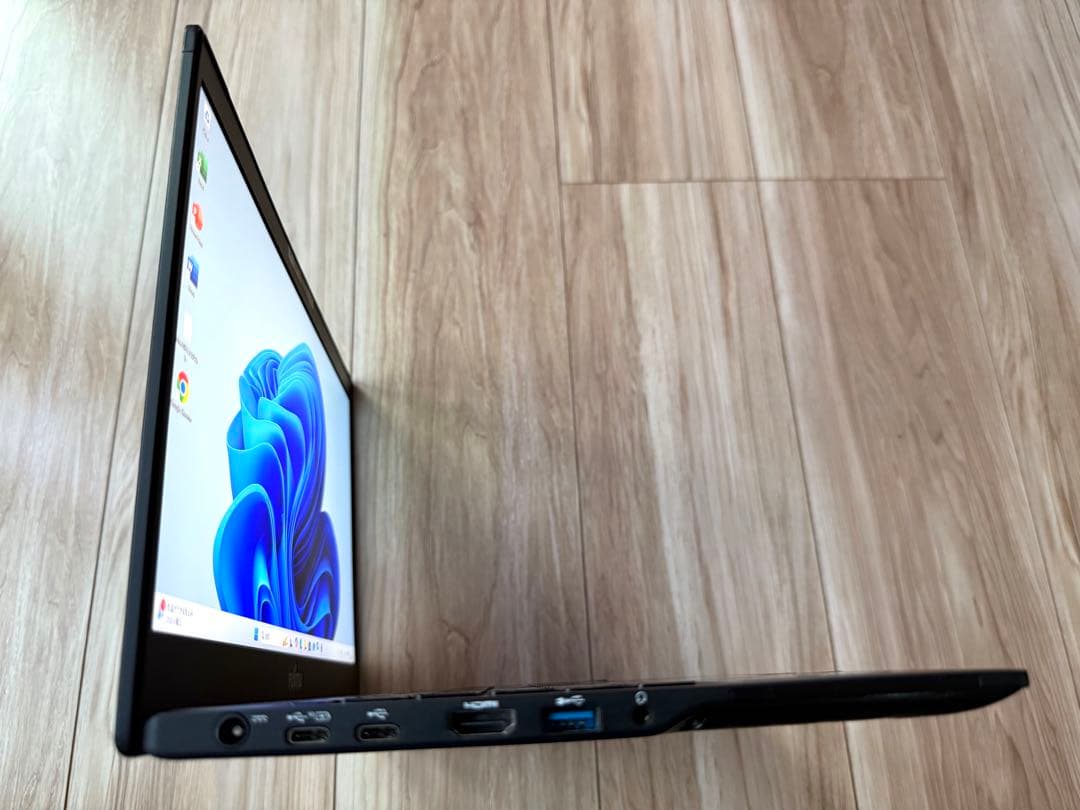 2020年1月モデル第8世代 8G/256G搭載！LIFEBOOK U939/B