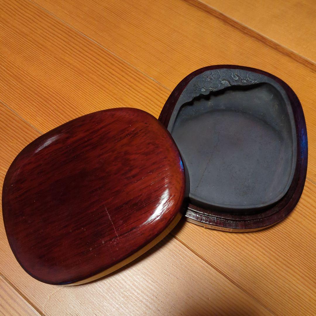 未使用【高級硯　漆箱付き】