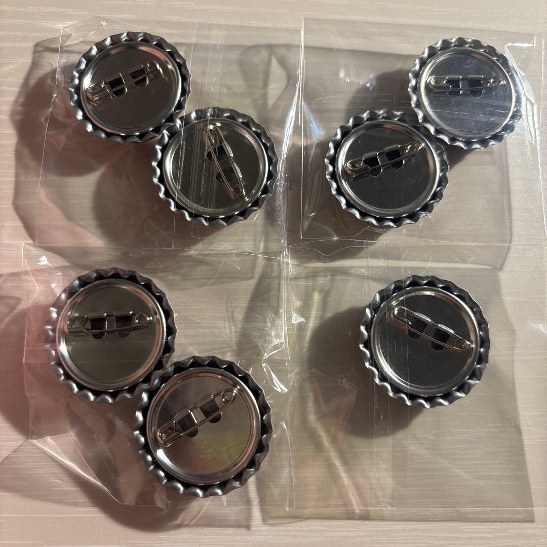 m*n様 まじめにヤバシティ 王冠型缶バッジ エーミール 7個セット