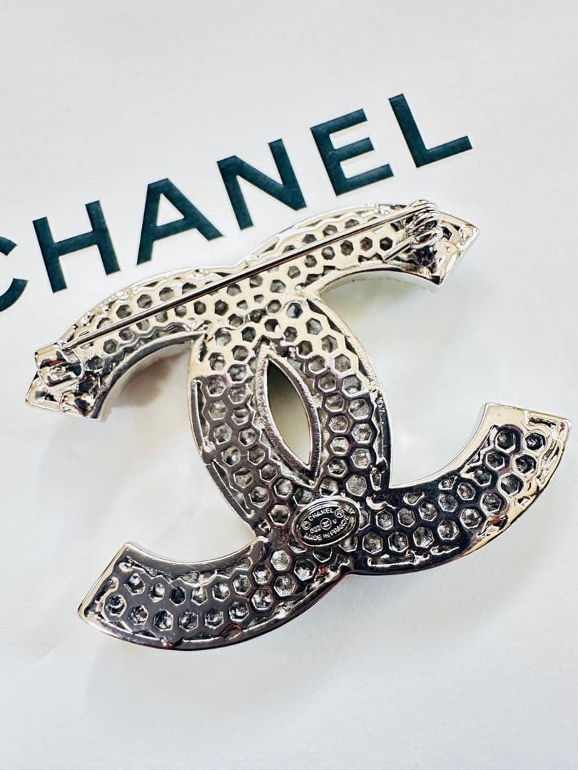 CHANEL CCロゴ ブローチ シルバー ラインストーン
