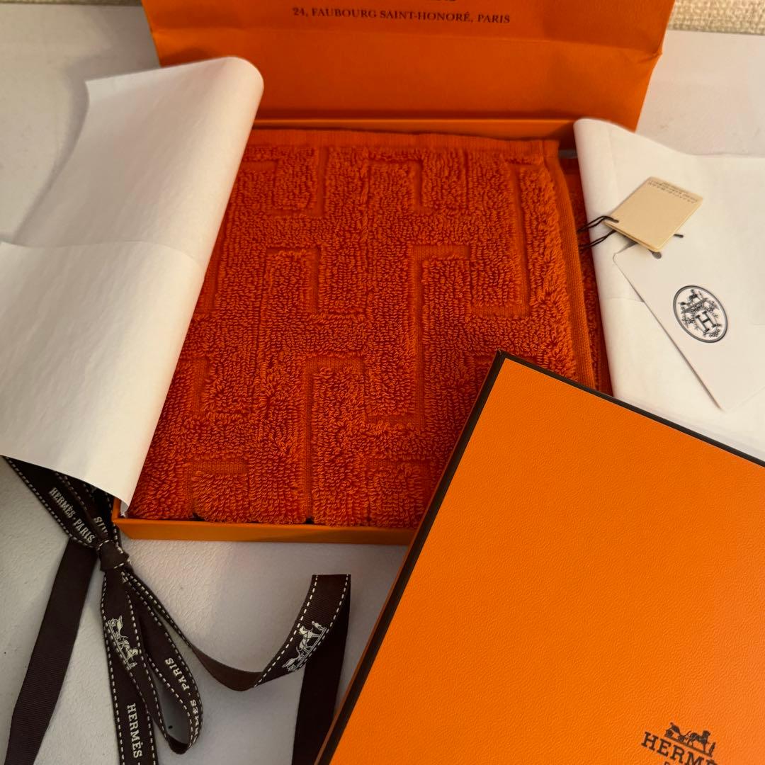 HERMES エルメス　ハンドタオル