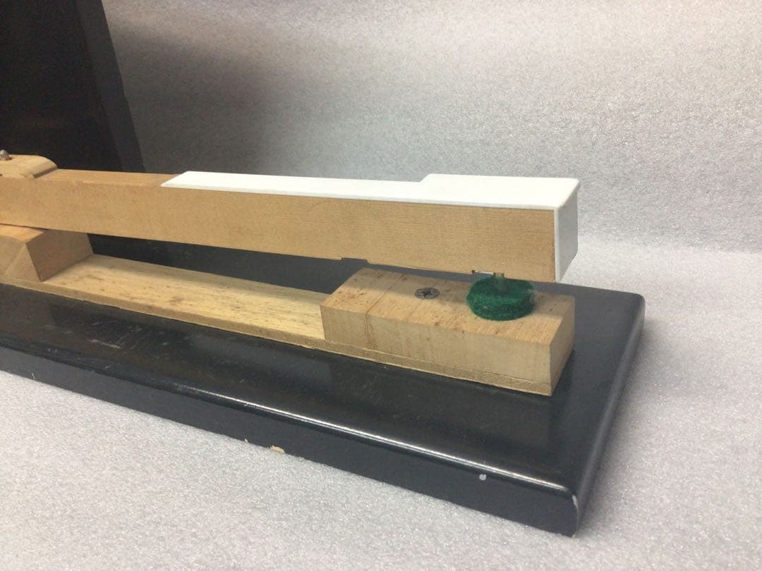 グランドピアノアクションモデル(実物大模型)