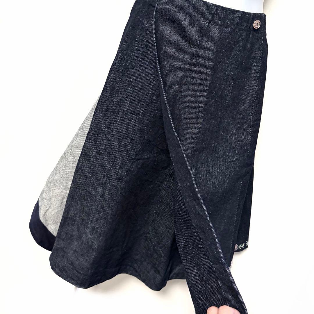 （美品）COMME des GARCONS tricot デニムスカート　ビーズ