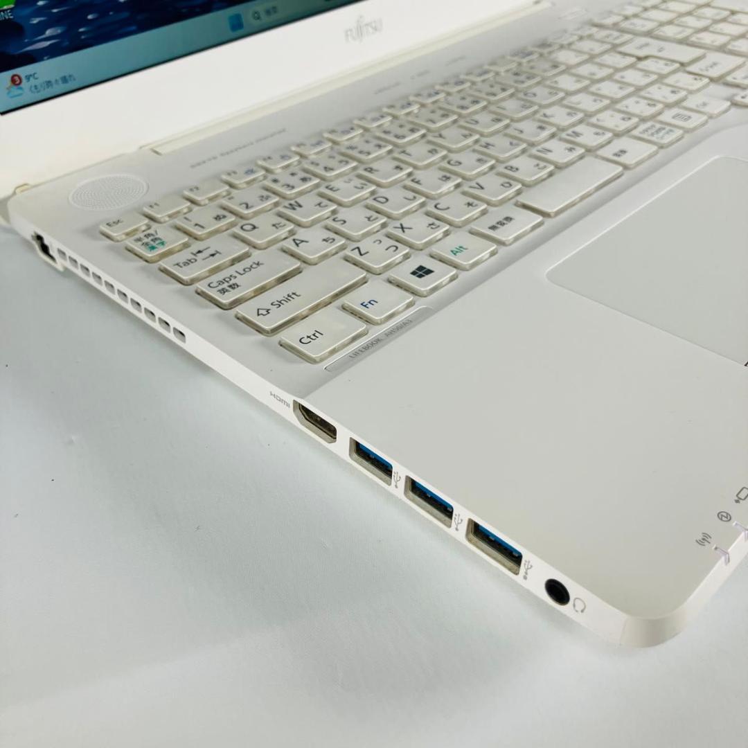 Core i7 SSD1TB メモリ16GB Windows11 ノートパソコン