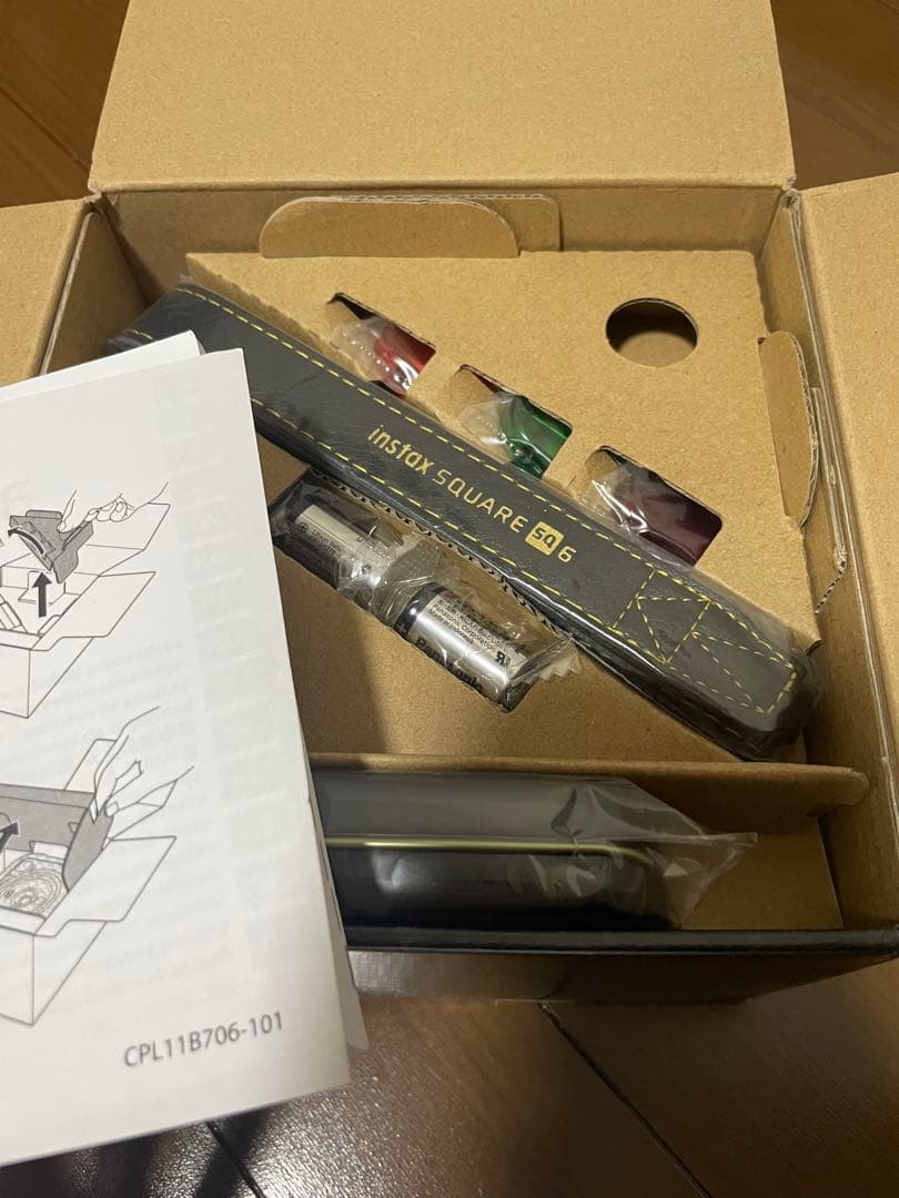 【新品：本体カバー,フィルム付き】Taylorデザインinstax SQUARE