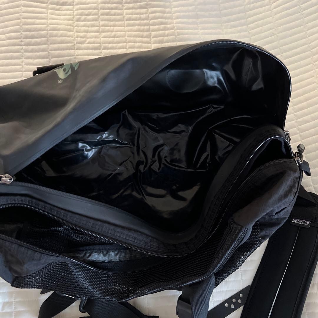 Patagonia ブラック ダッフルバッグ 防水