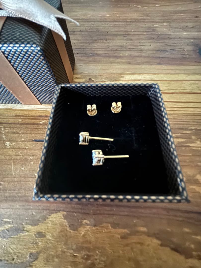 k18ダイヤモンドハートピアス