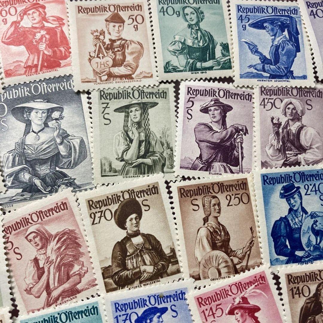 72748特売現品限　ほぼ美ヴィンテージ　オーストリア発行コスチューム37種揃