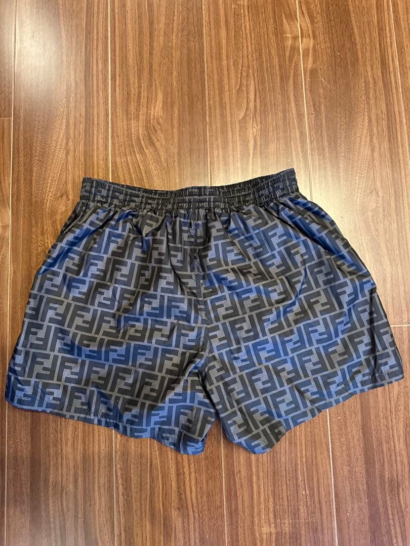 今月末出品終了 FENDIフェンディ　メンズ水着　スイムウェア48（L）