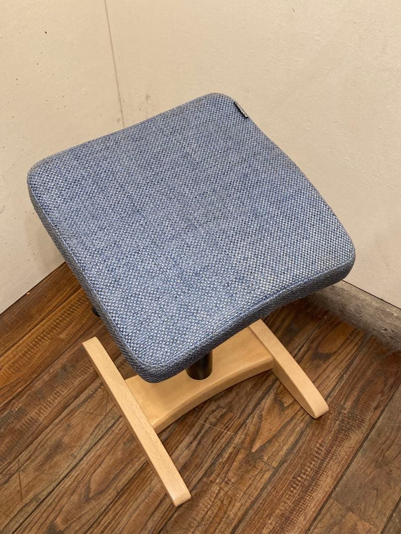 balance バランス Synergy シナジー スクエア 昇降スツール 腰痛