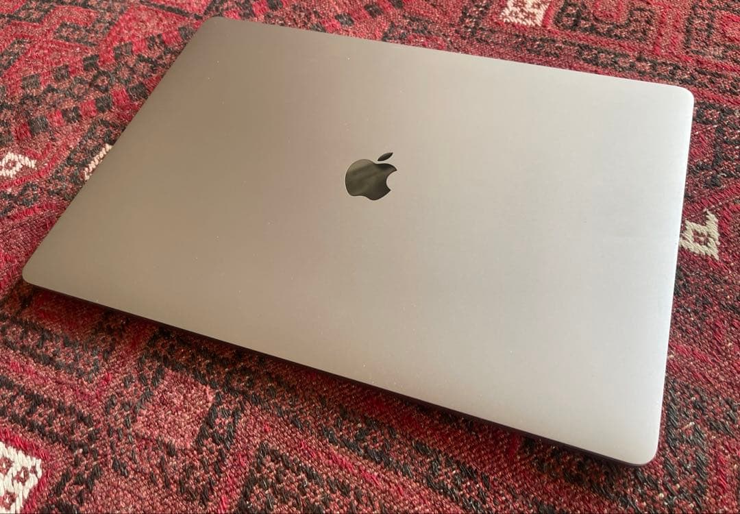 MacBook Pro 2019 16インチ　32GB 1TB おまけ付き