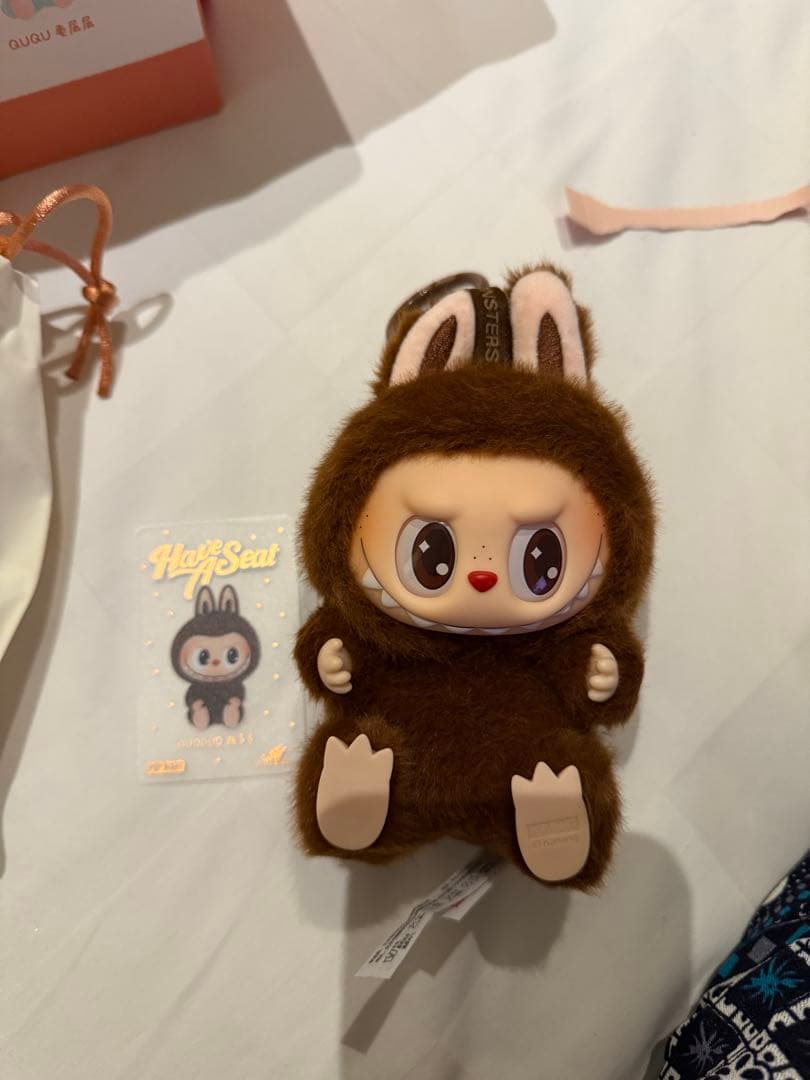 【タイムセール】正規品LABUBUラブブHave a Seatシークレット　茶色