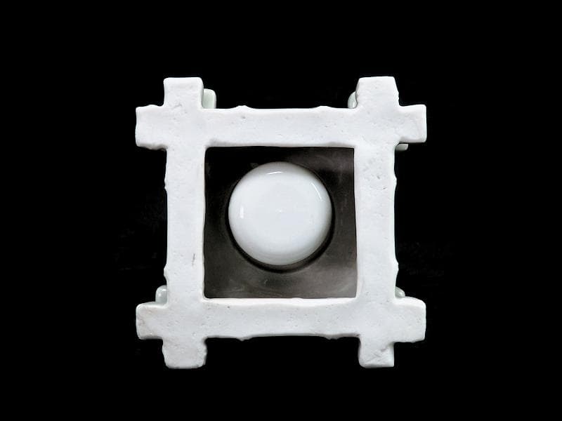 古伊万里　青磁　陽刻　井戸型　梅花の図　盃台　E264AS-CGr