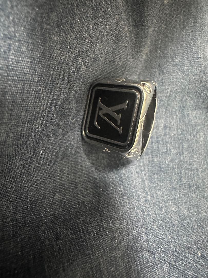 Louis Vuitton ブラック シルバーリング